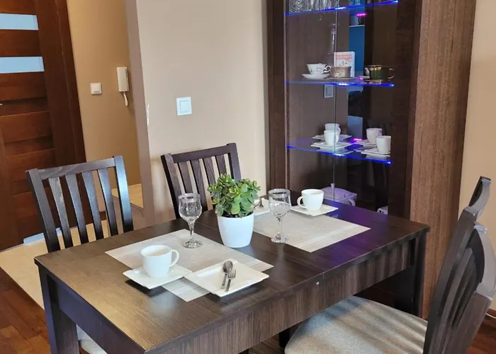 Tytus Z Klimatyzacja, Bezplatnym Parkingiem I Stacja Ev Ac 3,5kw *