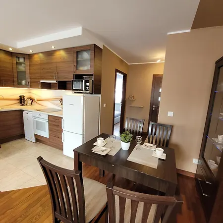 Tytus Z Klimatyzacja, Bezplatnym Parkingiem I Stacja Ev Ac 3,5kw Apartment